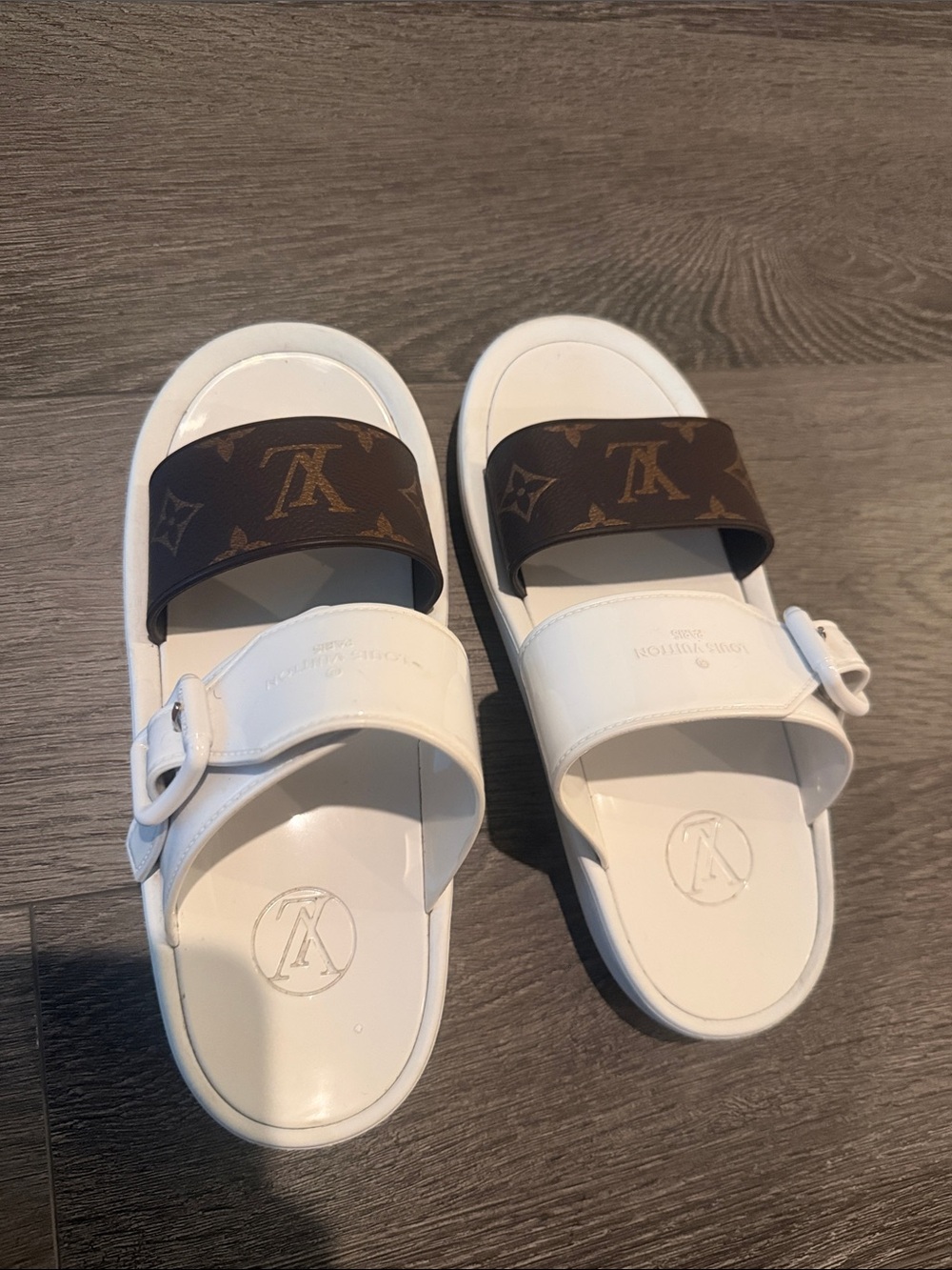 Louis Vuitton White and Brown Monogram Slide Sandals